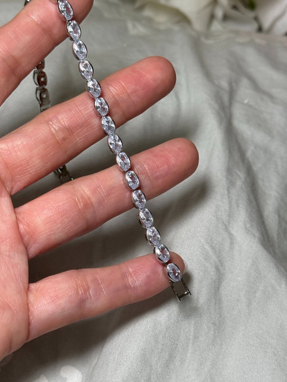 White Gold Plated Zircon Oval Bracelet Sparkle Tennis Crystal CZ Jewelry